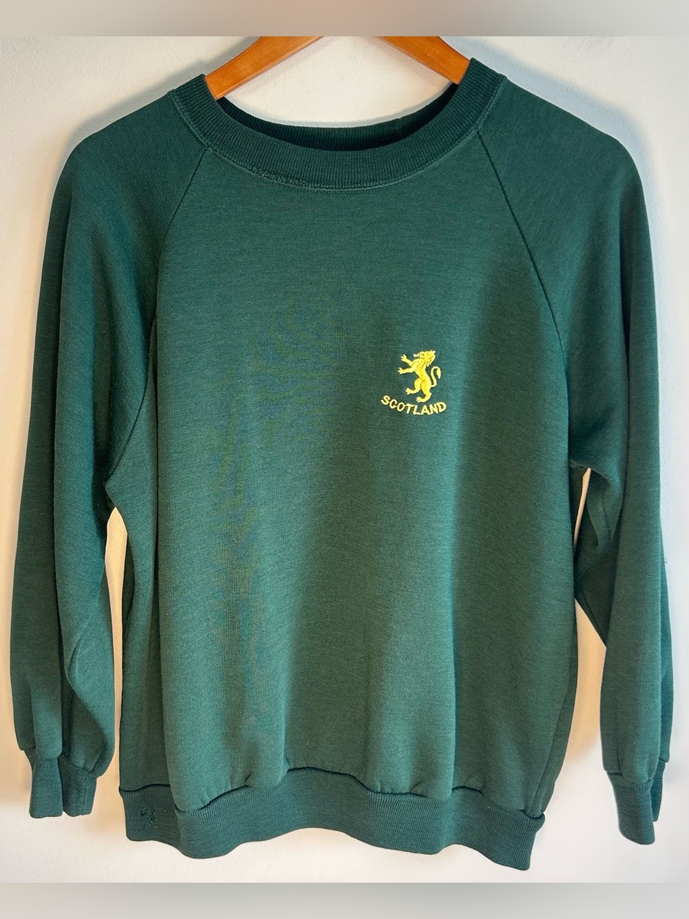 Vintage Bee Outerwear Crew Neck Sweater Size Youth XL/Womens M Scotland Green
